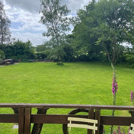 The Hideaway At Duffryn Mawr Self Catering Cottages Cowbridge Exterior photo
