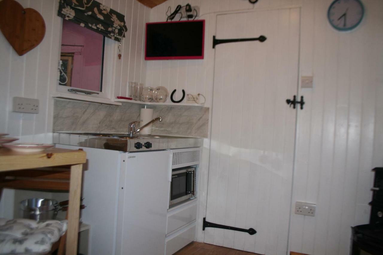 The Hideaway At Duffryn Mawr Self Catering Cottages Cowbridge Exterior photo