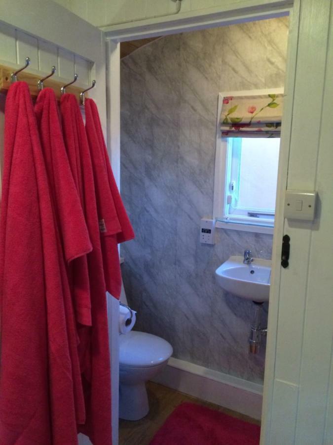 The Hideaway At Duffryn Mawr Self Catering Cottages Cowbridge Exterior photo